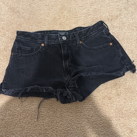ABERCROMBIE & FITCH Women’s Black Distressed/Destroyed Shorts Size 27 or 4 - Picture 4 of 6
